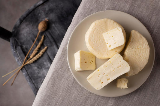 Sekret prawdziwych serów i jogurtów – dlaczego warto sięgać po produkty mleczne od lokalnych hodowców